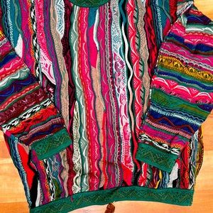 Coogi sweater EUC SIZE M